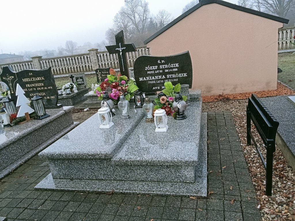 Grób Józef Strózik