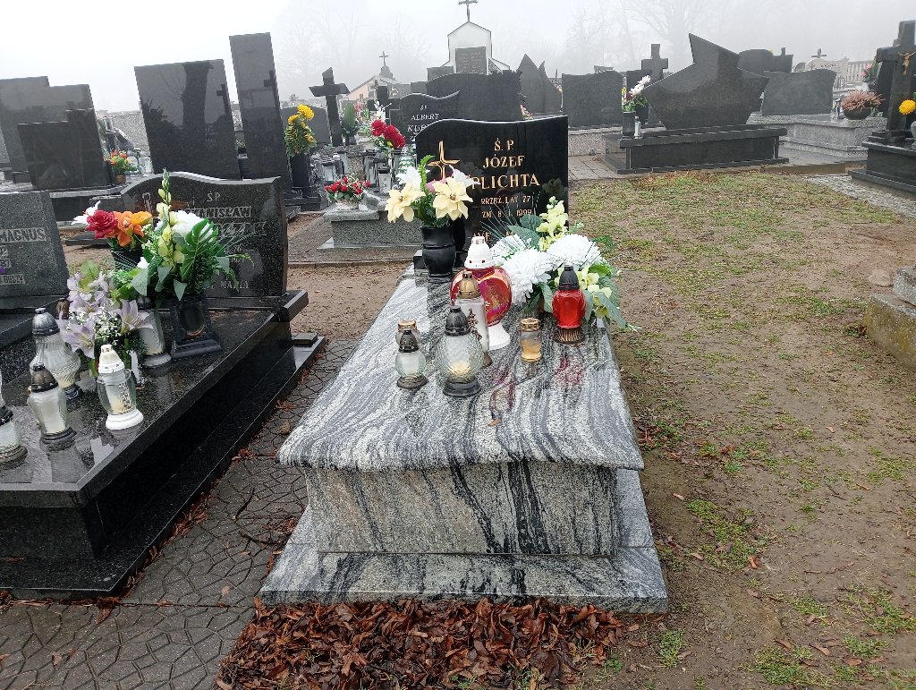 Grób Józef Plichta